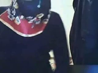 Video - hijab dívka představení prdel na webkamera